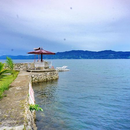 Hotel Pandu Lakeside Tuktuk Buitenkant foto