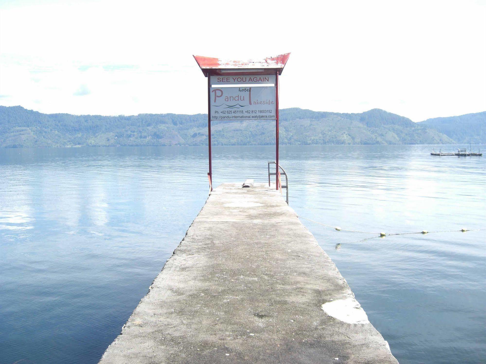 Hotel Pandu Lakeside Tuktuk Buitenkant foto